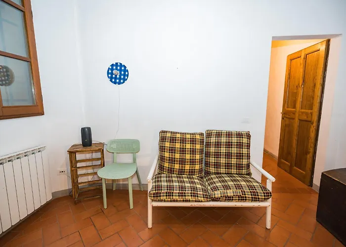 Roomy&elegant apartment by Piazza Pitti